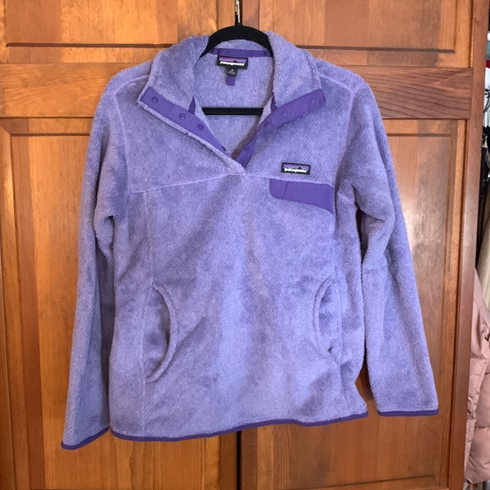 Patagonia pullover! Size medium! Super comfortable!!